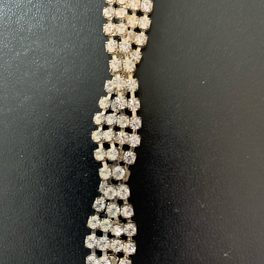 Gorgeous Rhinestone Necklace and Bracelet set